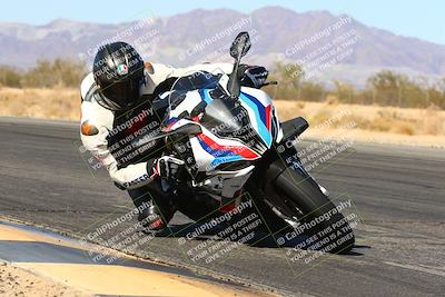 media/Feb-13-2022-SoCal Trackdays (Sun) [[c9210d39ca]]/Turn 7 Inside (1040am)/